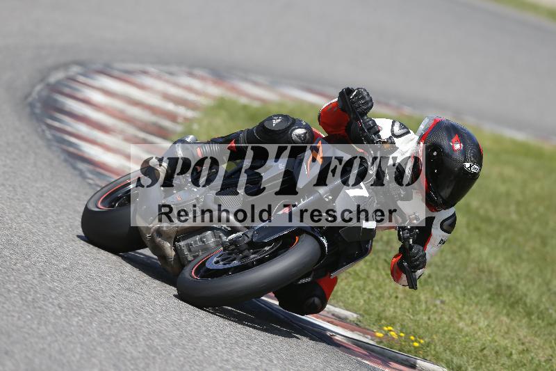 /45 10.08.2025 Plüss Moto Sport ADR/Freies Fahren/77